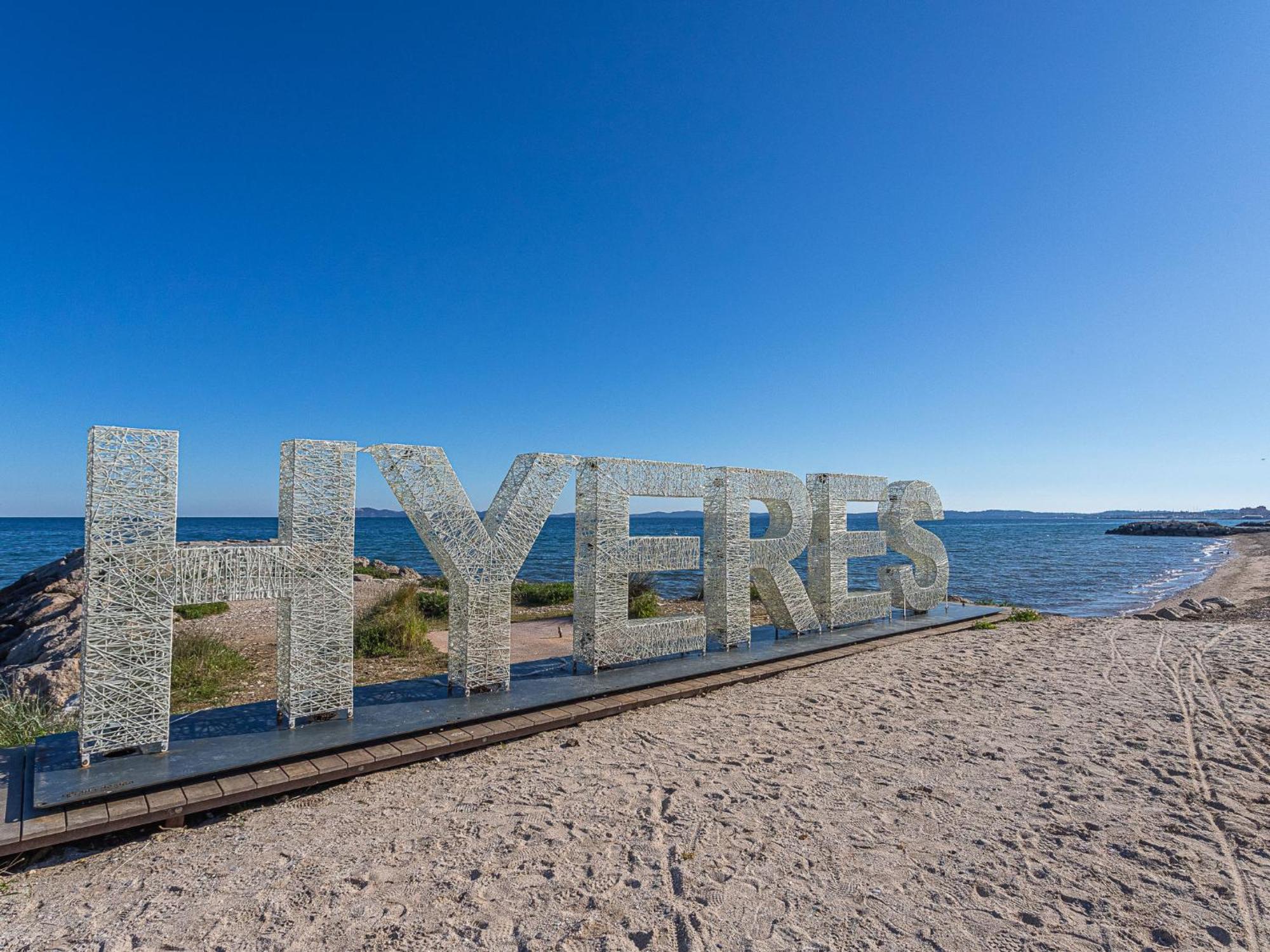 Port De La Gavine-17 By Interhome * Hyeres